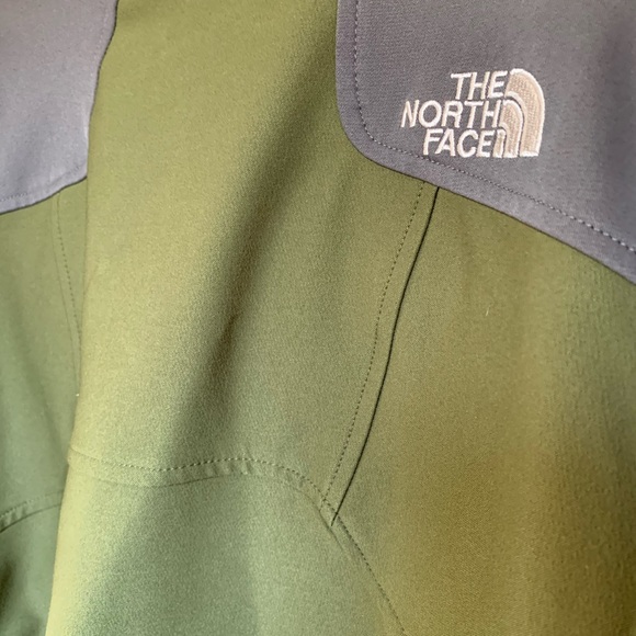 North Face jacket - Picture 5 of 9
